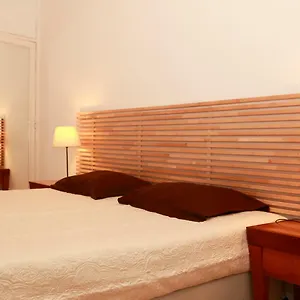 https://mesa-e-casa-encantada-poeta.hotels-lisbon-portugal.com